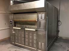 Bakery Ovens With Rotating Carriage